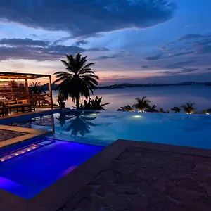 4* Hotel Divine &